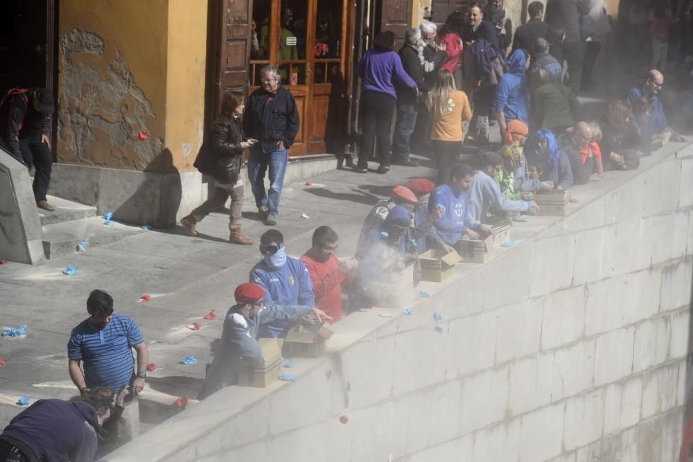 Guerra de farina al Carnaval de Berga