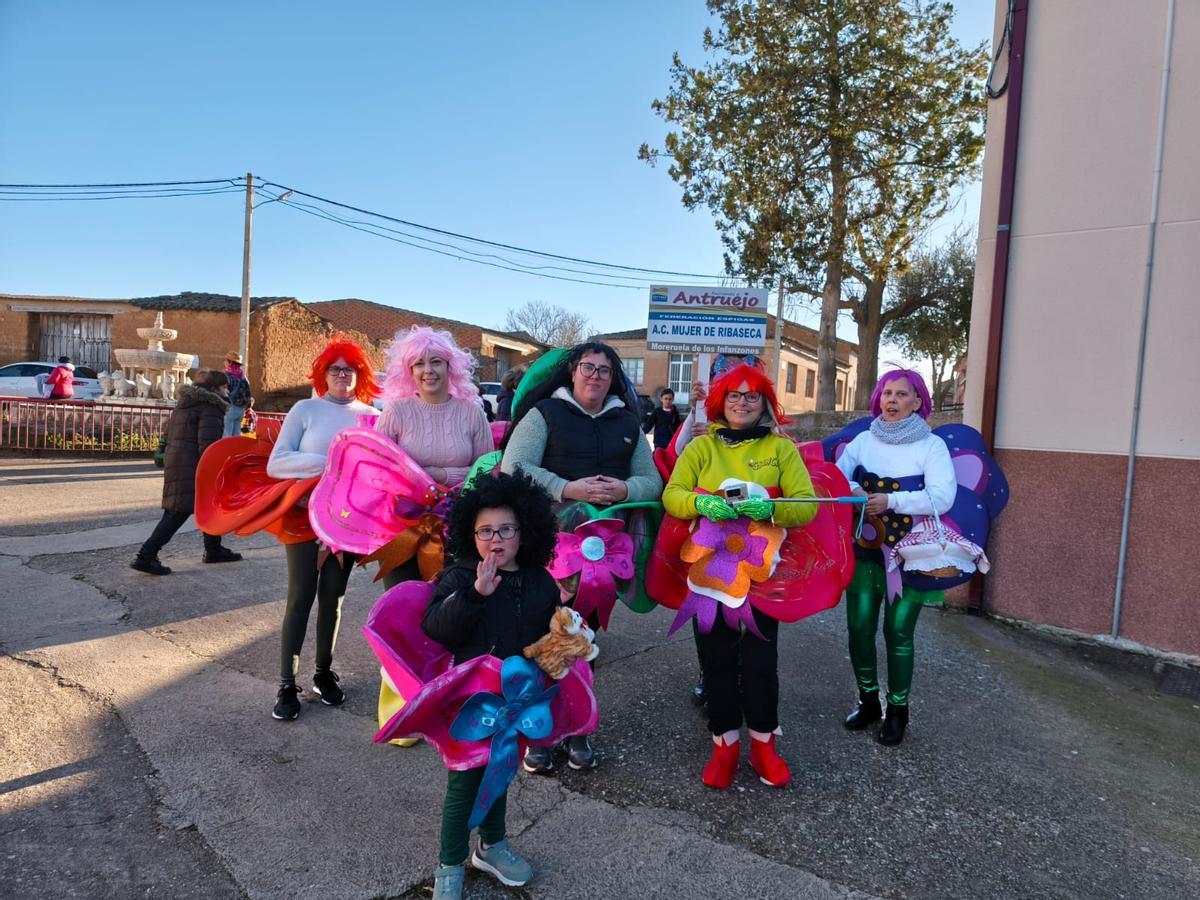 El Antruejo de Espigas recorre las calles de Villalube