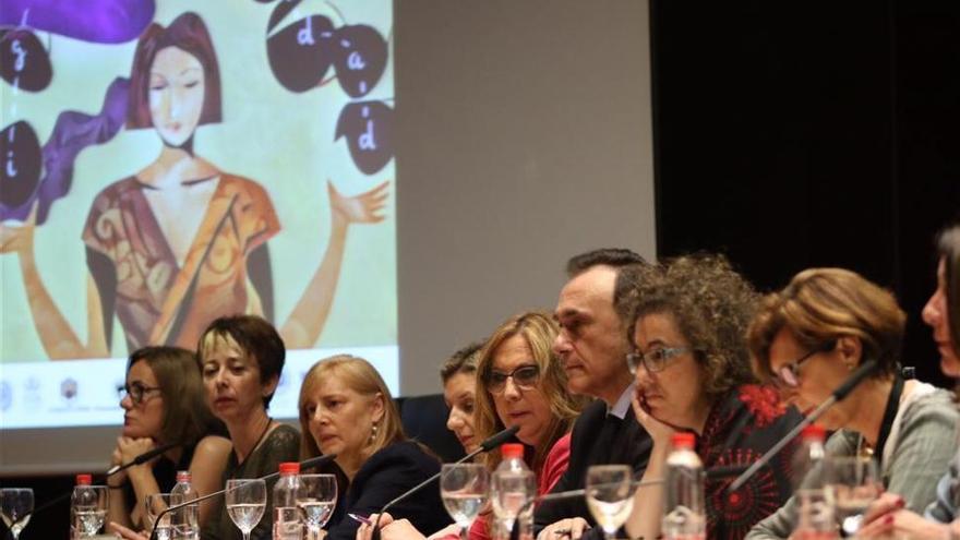 Bibiana Aído reclama más voluntad política, consenso y recursos para erradicar la violencia de género