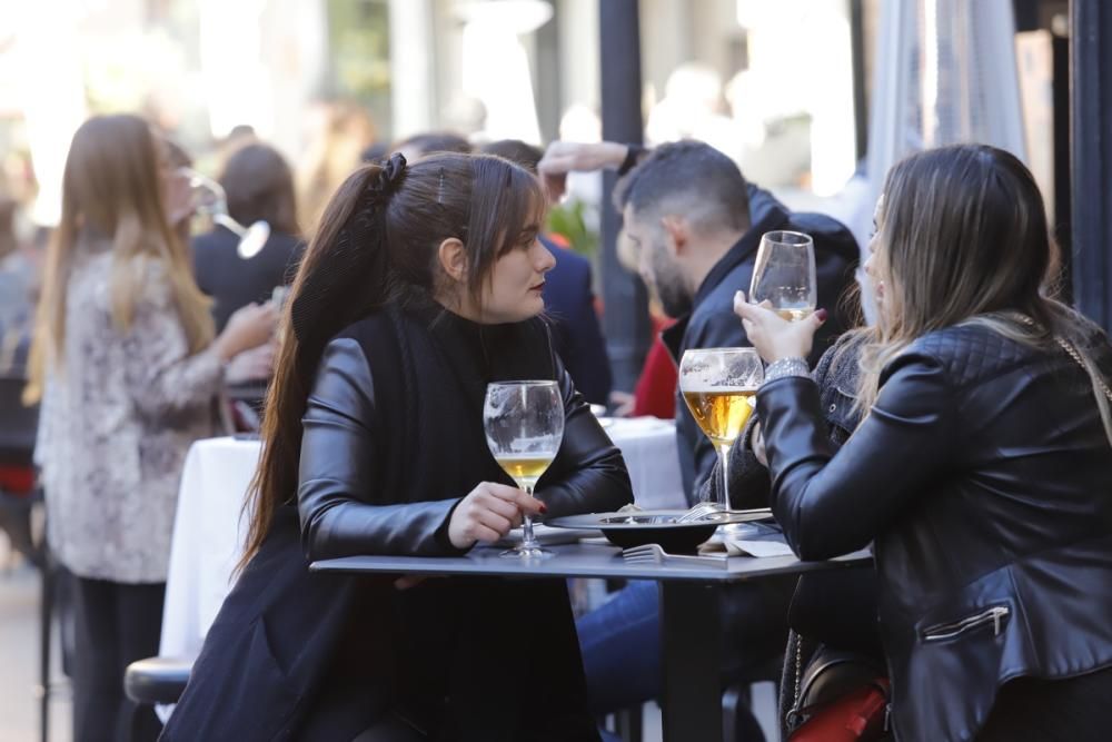 Algunos murcianos no perdonan su visita a la Plaza de las Flores para despedir el año