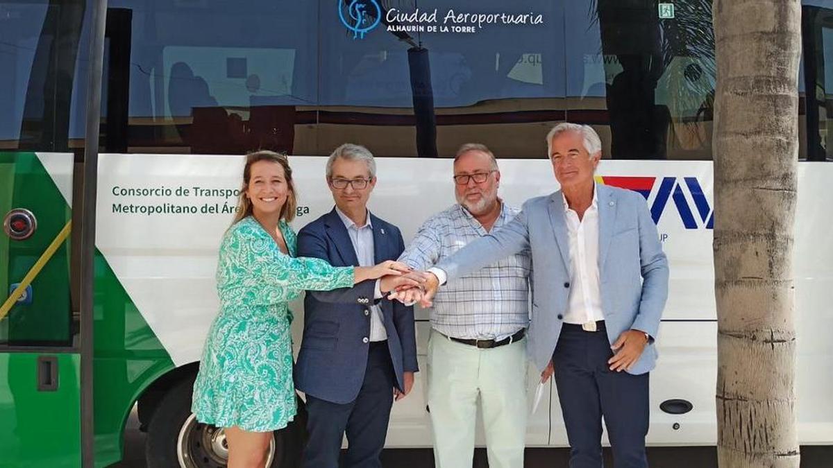 Presentación de la línea de autobús lanzadera entre Alhaurín de la Torre y el Aeropuerto de Málaga.