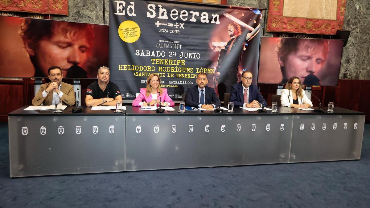 Los responsables del concierto de Ed Sheeran en Tenerife durante la presentación de la cita.