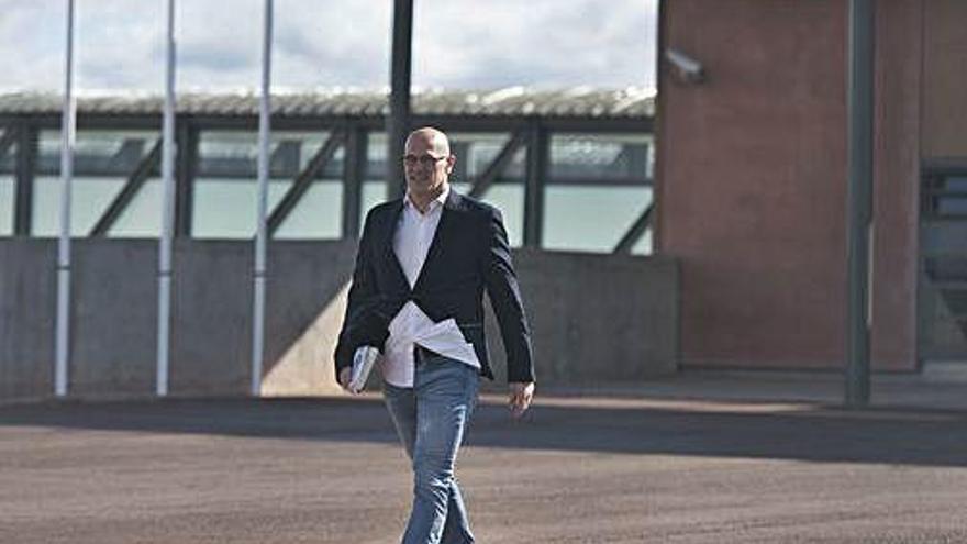 Raül Romeva en la seva primera sortida de la presó