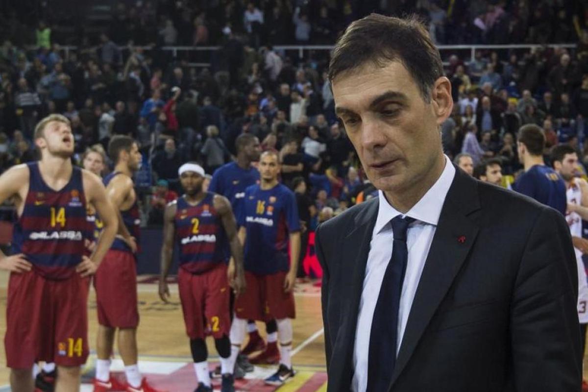 El técnico griego vivió un autentico suplicio en el banquillo del Barça