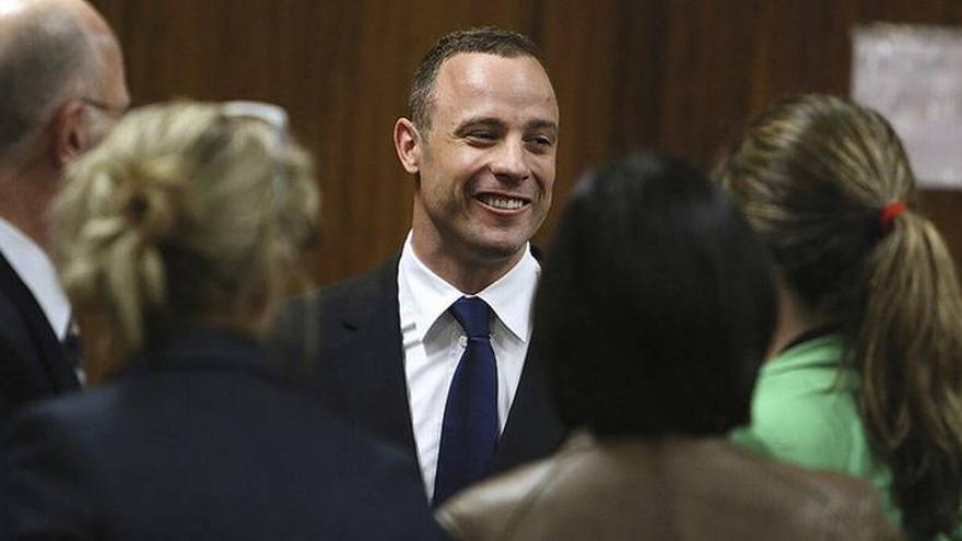 Pistorius, acusado de intimidar en el juicio a una amiga de su novia