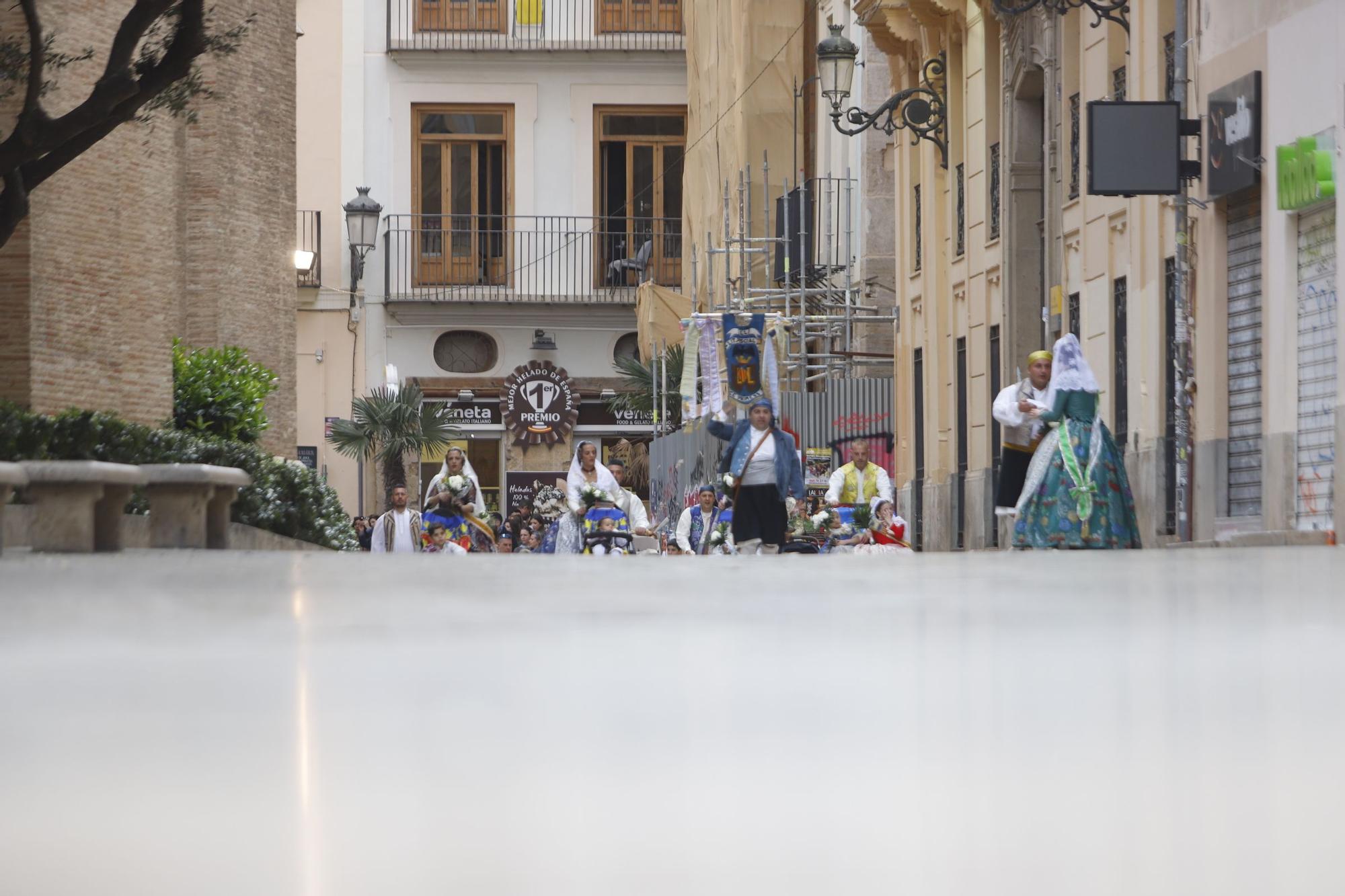 Búscate en el segundo día de la Ofrenda en la calle San Vicente hasta las 17 horas