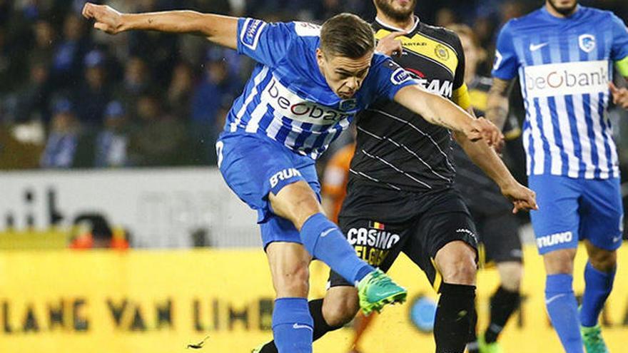 Un jugador del Genk, durante el choque ante el Lokerem. // @KRCGenkofficial