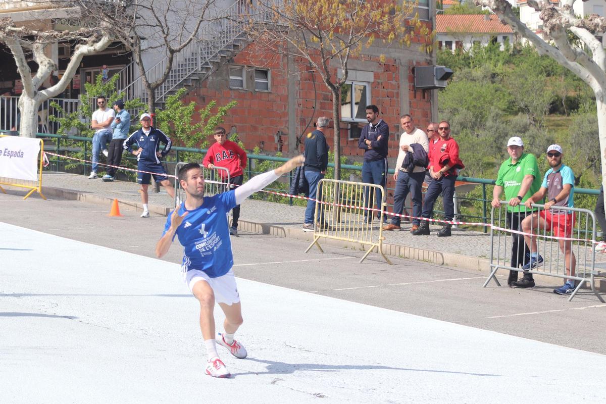 Pere Roc II, restant a llargues en la cita europea de Portugal.