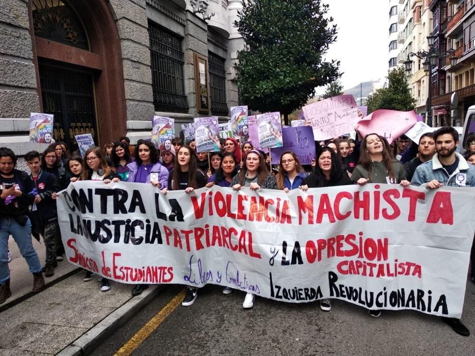 8-M en Asturias: El feminismo inunda las plazas