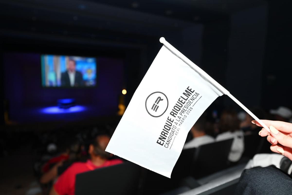 Cox abre su auditorio para vivir en hermandad la visita de Enrique Riquelme al Hormiguero de Pablo Motos