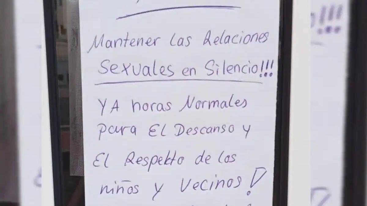 "Díganme la hora para poder echar un polvo en mi casa en condiciones": la batalla pacífica en "el edificio del amor" de Las Palmas de Gran Canaria