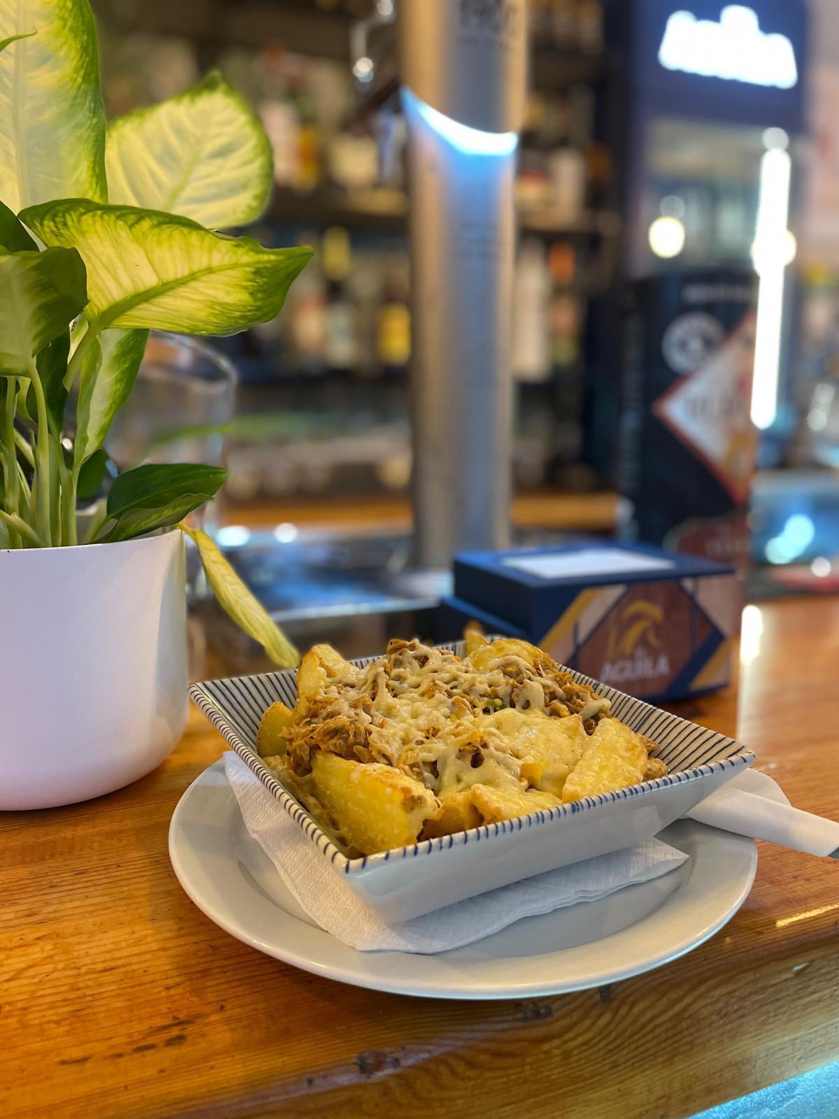 Patatas habaneras en la Vermutería La Habana