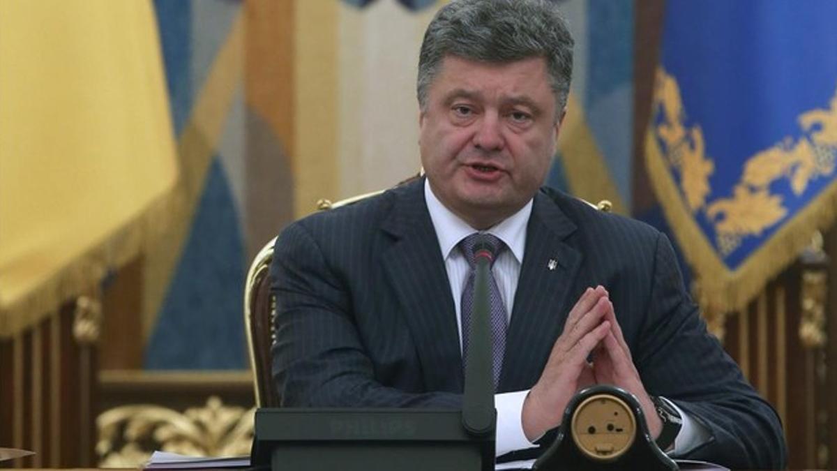 Poroshenko interviene durante la reunión del Consejo de Seguridad Nacional, en Kiev, el 16 de junio.