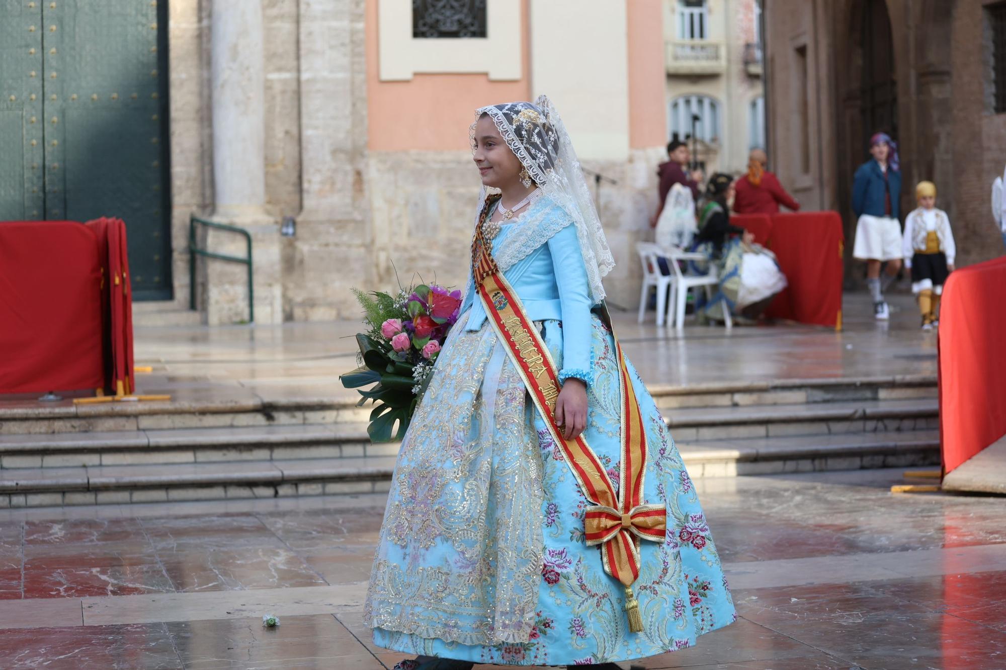 Ofrenda 2023 | Falleras Mayores e Infantiles de comisiones del 17 de Marzo (y II)