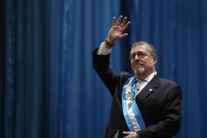 Mucha tensión e intentos de boicot en la investidura de Arévalo como presidente de Guatemala