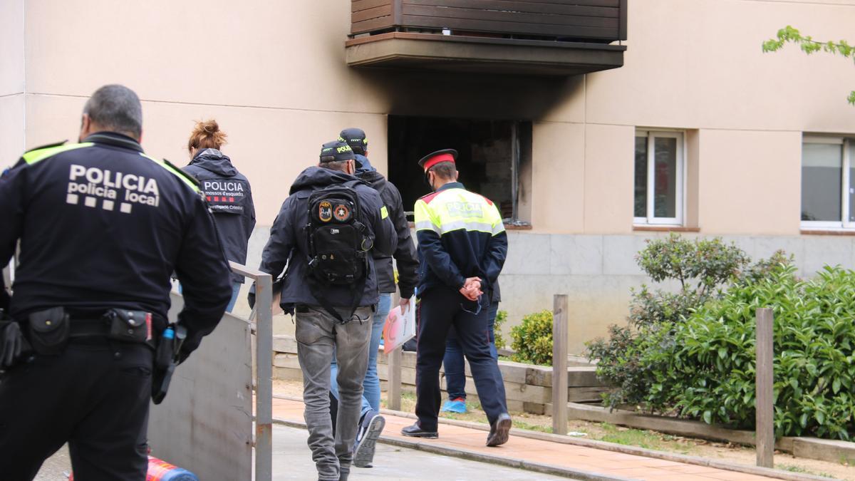 Dos personas han muerto y cuatro han resultado heridas en el incendio en una vivienda en Cassà de la Selva (Gironès)