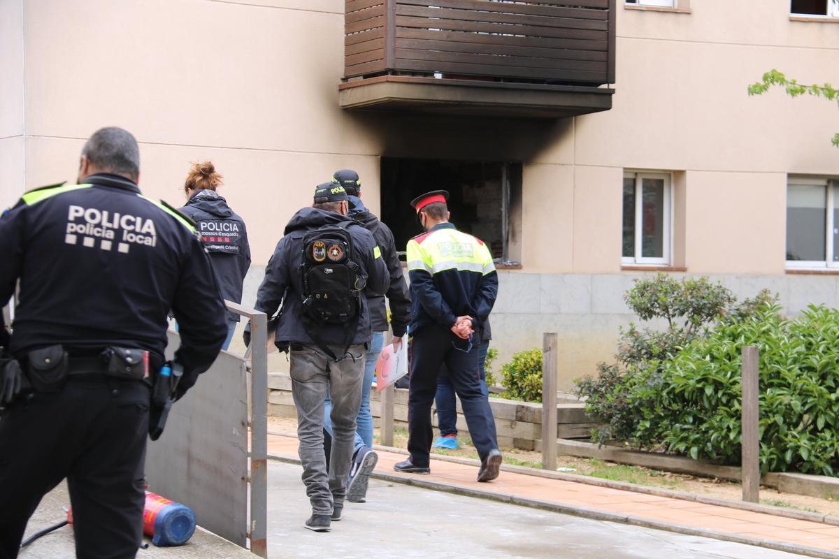 Dos personas han muerto y cuatro han resultado heridas en el incendio en una vivienda en Cassà de la Selva (Gironès)