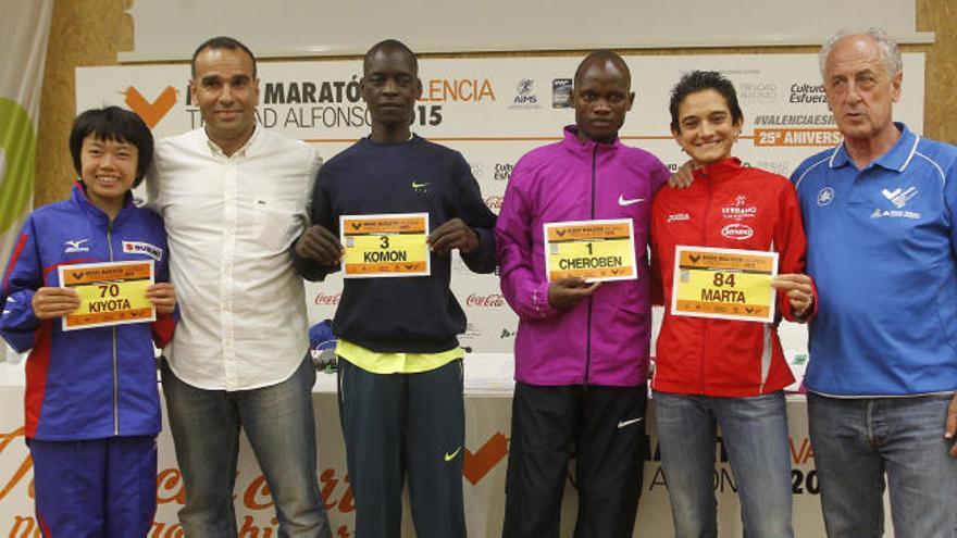 Paco Borao con los favoritos para el Medio Maratón de Valencia 2015