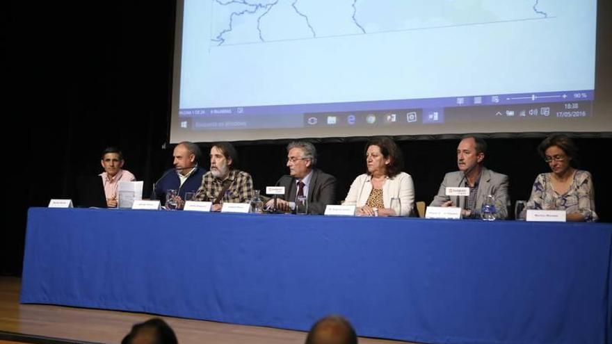 La DGA incentivará el retranqueo y eliminación de motas del Ebro