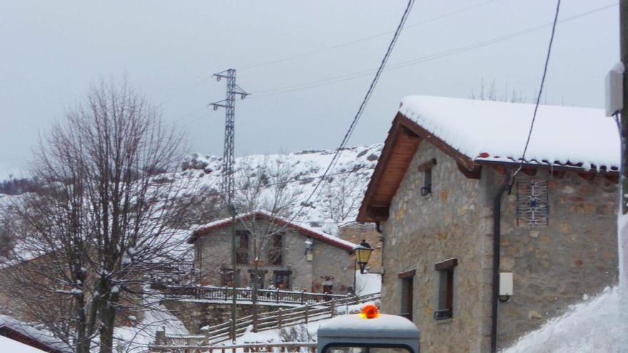 Así están las carreteras asturianas afectadas por la nieve (actualizado 00.52 horas)