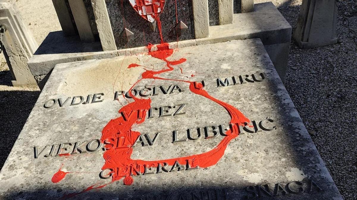 Vandalizan la tumba del criminal nazi enterrado en Carcaixent