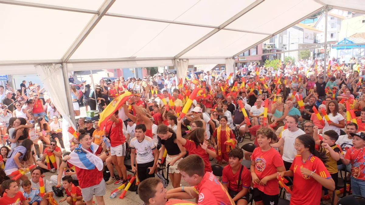 Final del Mundial femenino en la pantalla instalada de Praza da Chousa en 2023