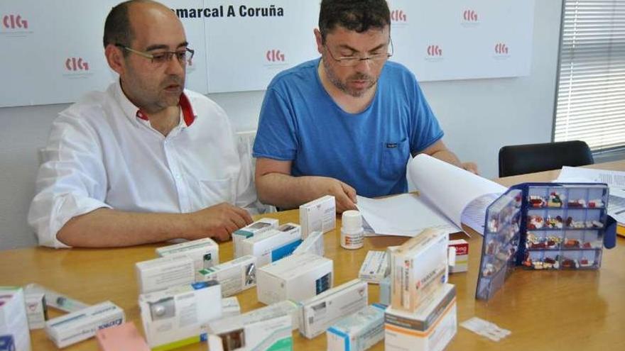 Sánchez Pena y Ernesto López, ayer, con todo el tratamiento médico que recibe el primero. la opinión