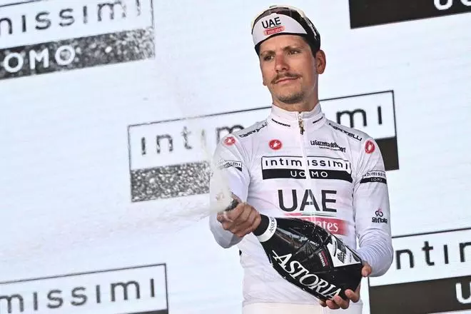 La 15ª etapa del Giro de Italia, en imágenes