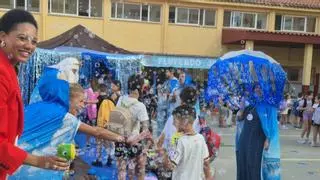 Lágrimas, abrazos y muchas sonrisas: así ha sido la vuelta al cole en Badajoz