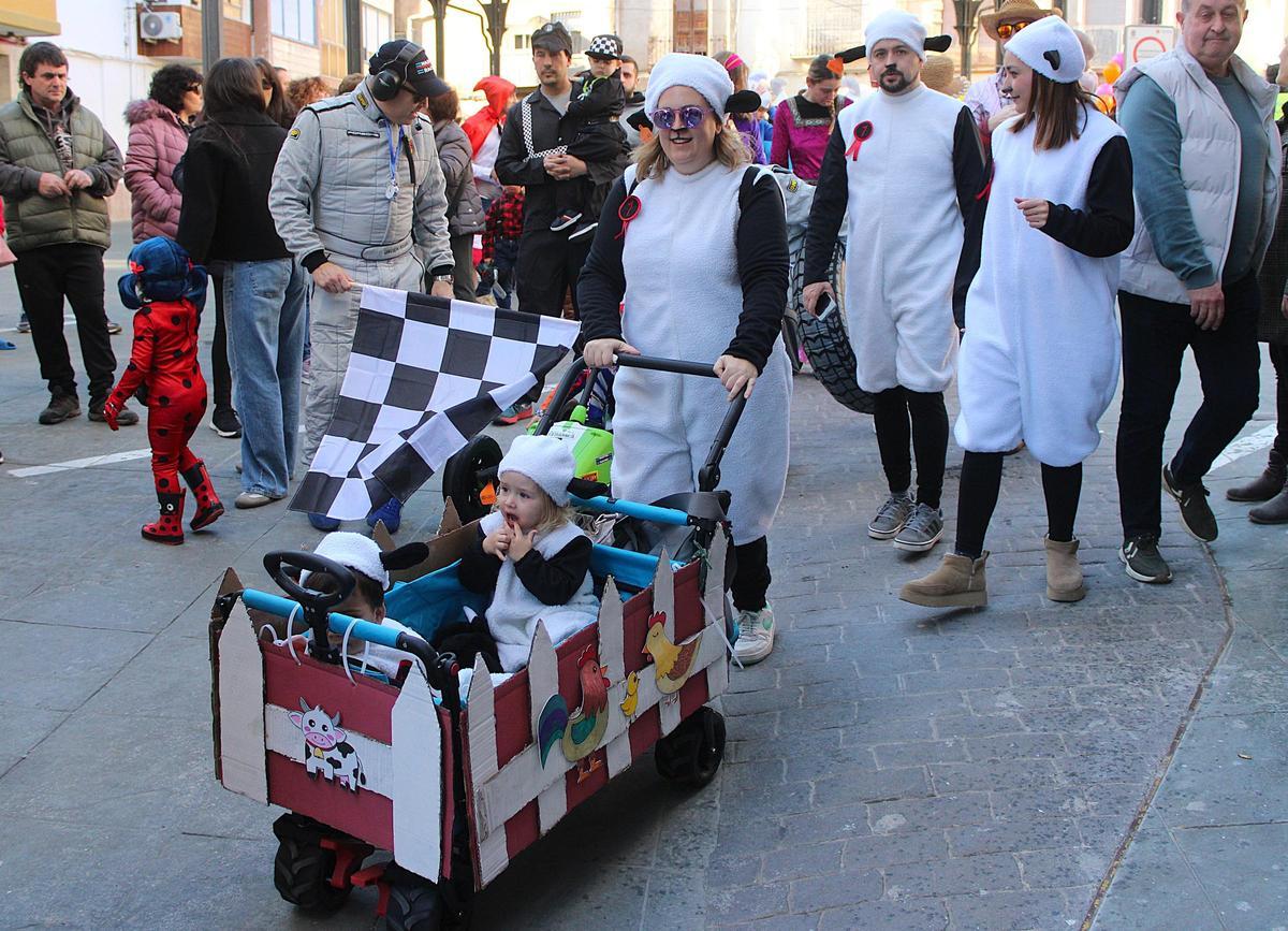 GALERÍA I Las mejores imágenes del desfile infantil del Carnaval de Alcalà