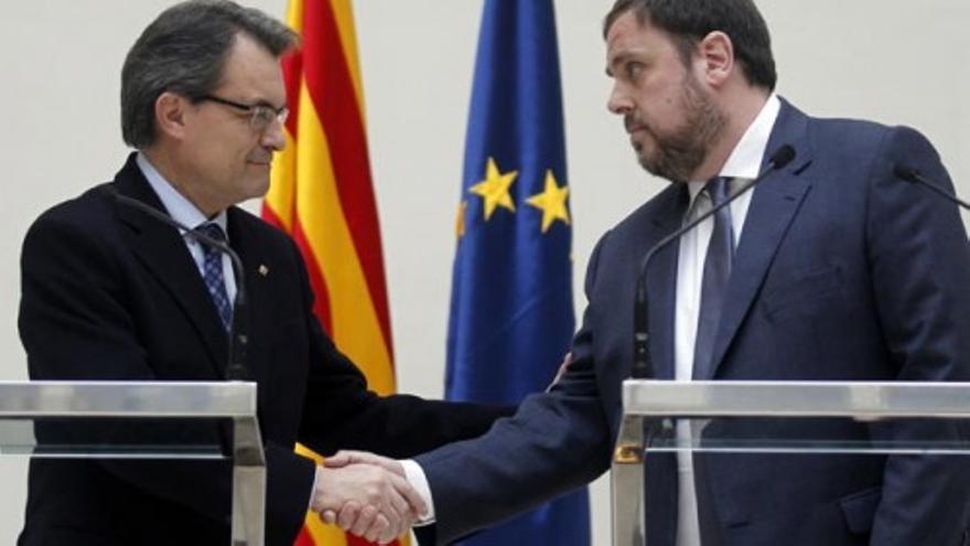 Mas y Junqueras firman el acuerdo de gobernabilidad