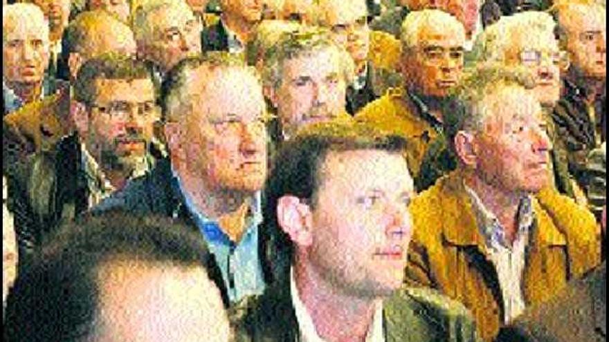 Asistentes a la asamblea de los ingenieros de Minas en 2006.