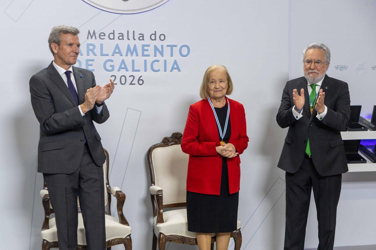 El Parlamento de Galicia reconoce el trabajo de las mujeres que lucharon por la igualdad El Parlamento de Galicia reconoce el trabajo de las mujeres que lucharon por la igualdad