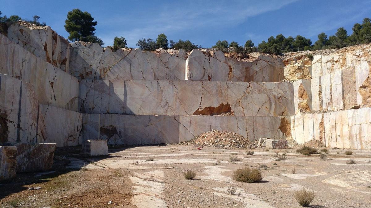 Cantera de mármol en Cehegín.