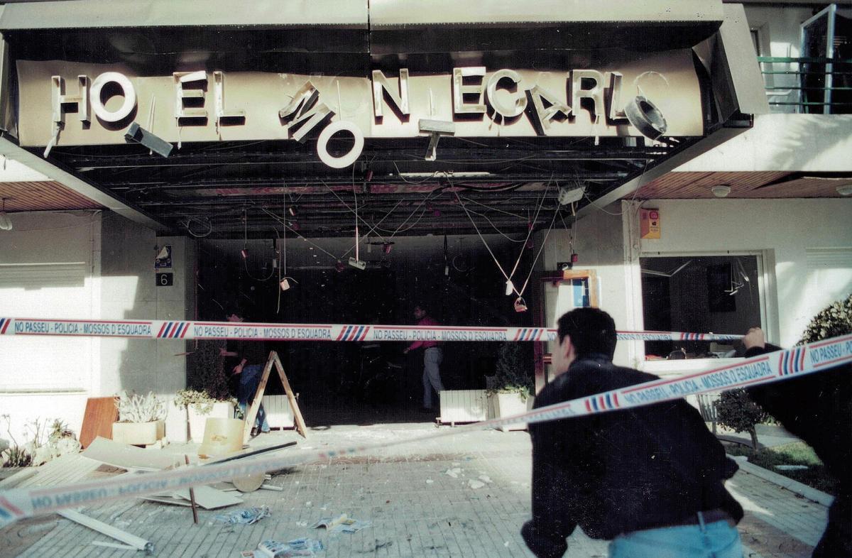 Les imatges de l'atemptat d'ETA a Roses del 17 de març de 2001