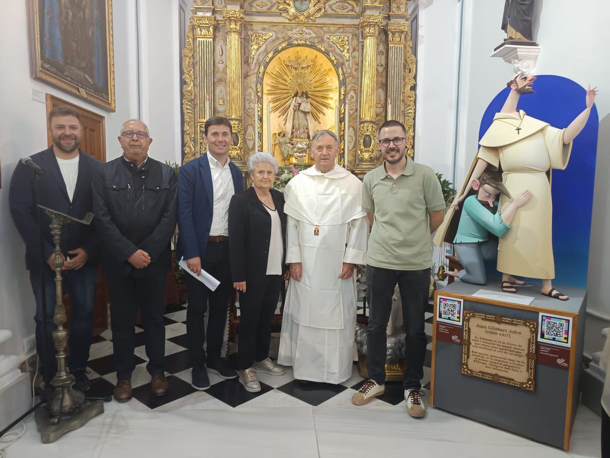Otro momento del acto de entrega.