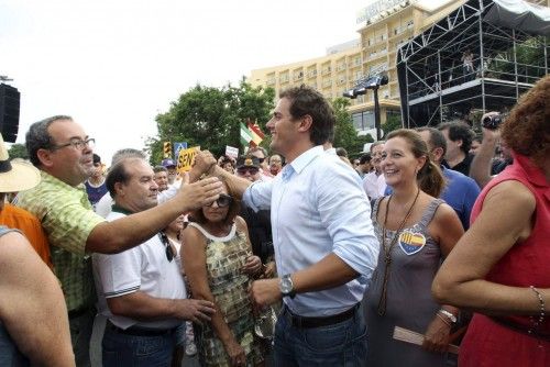 Miles de catalanes participan en la Diada más reivindicativa.