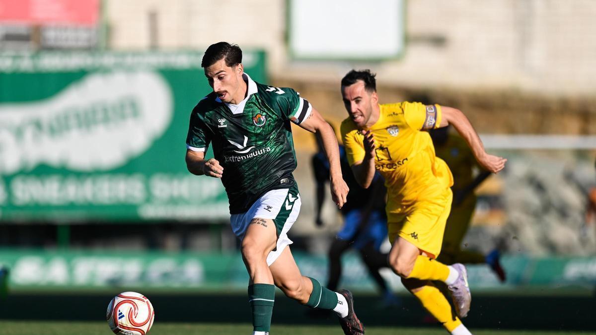 Iván Fernández, el capitán del Cacereño, el pasado miércoles en el amistoso ante el Guadalajara.