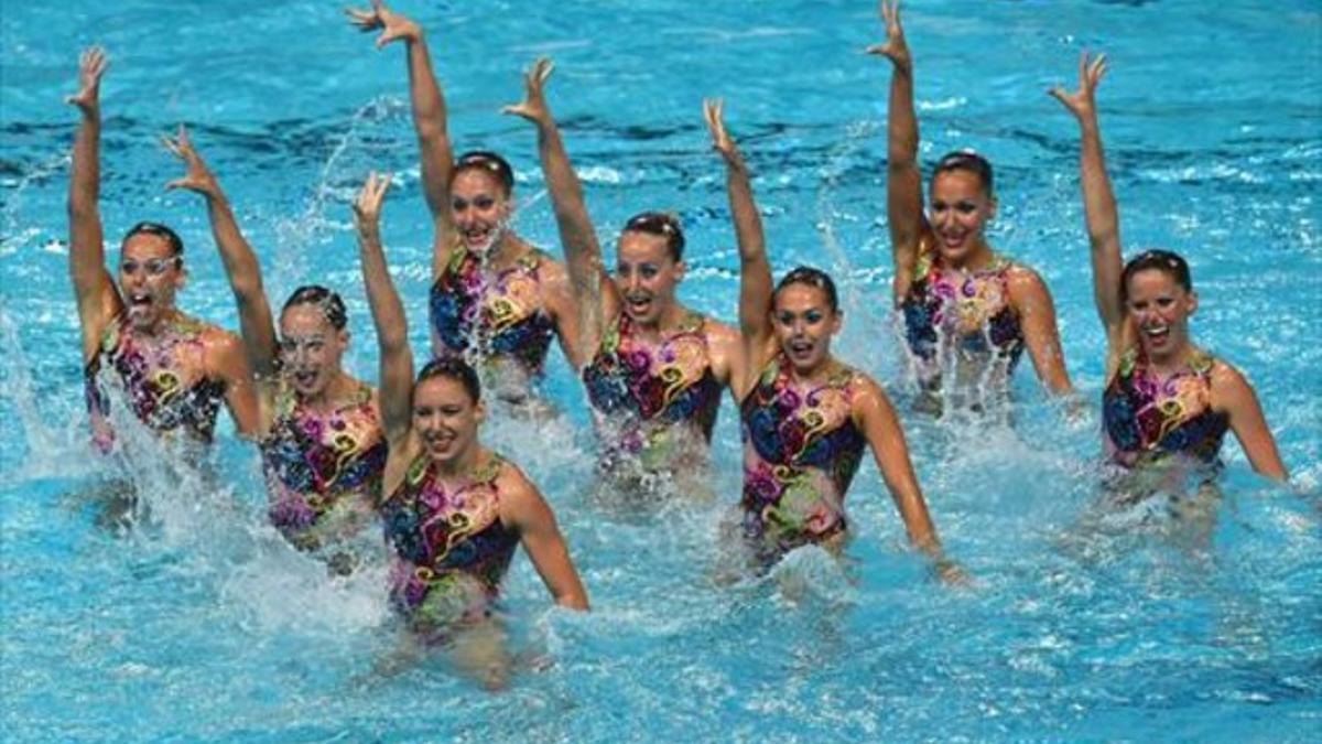 Las integrantes del equipo español en un momento de su actuación en la final de la rutina técnica.