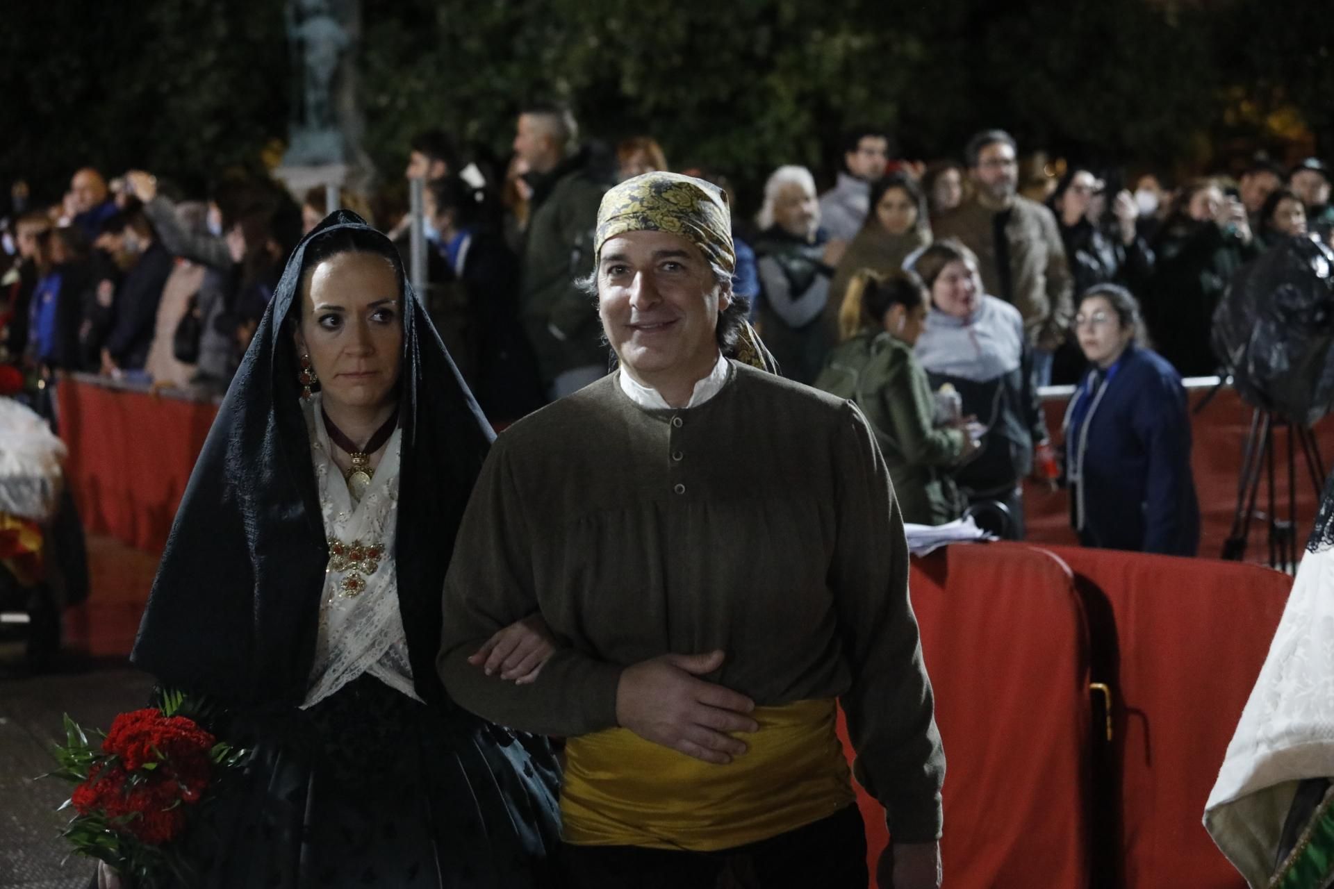 Búscate en el primer día de ofrenda por la calle Quart (entre las 22:00 a las 23:00 horas)