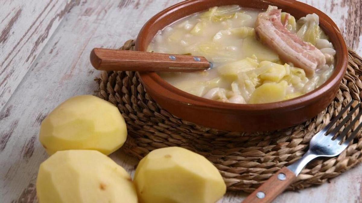 Algunas comidas como este cocido son abundantes en colágeno