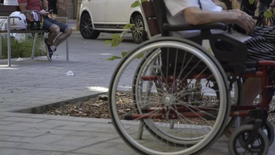 De la merma de tiempo libre a la falta de fuerza física: los obstáculos de la cuidadoras de familiares dependientes