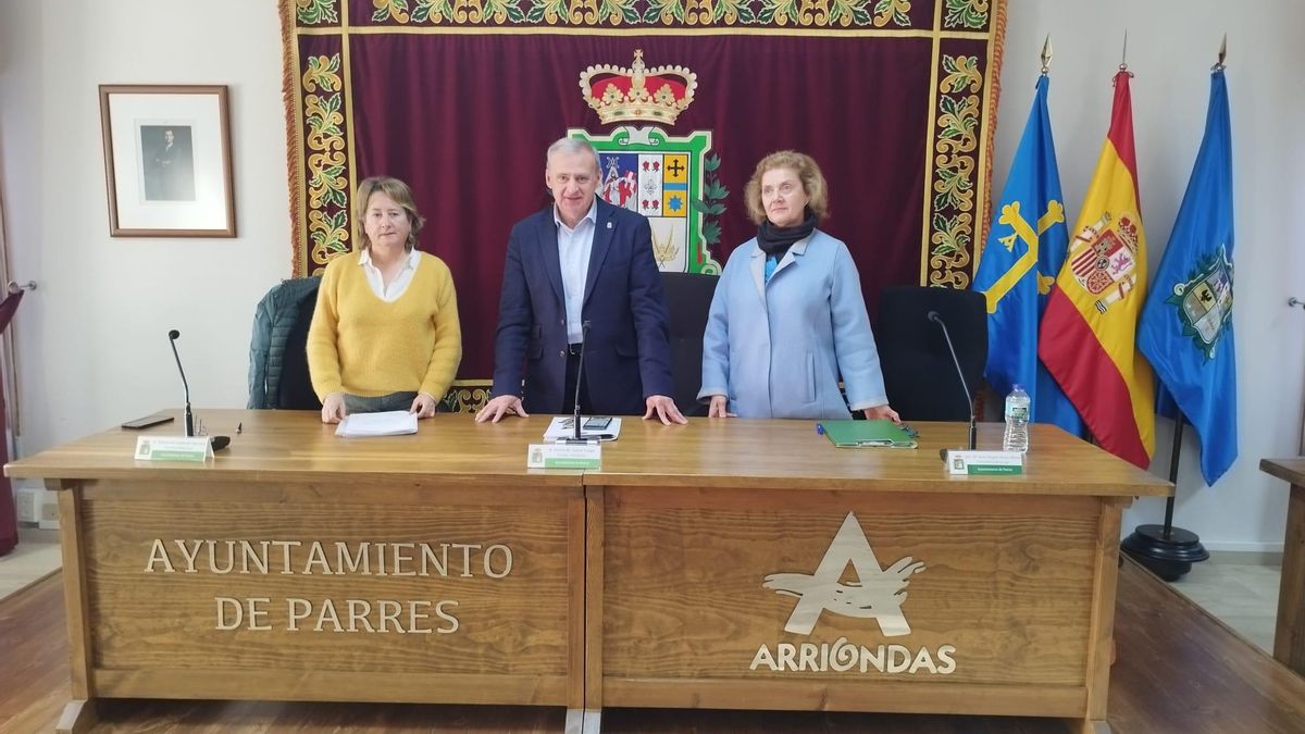 Por la izquierda, Esperanza Calderero, Emilio García Longo y Olga Priede.