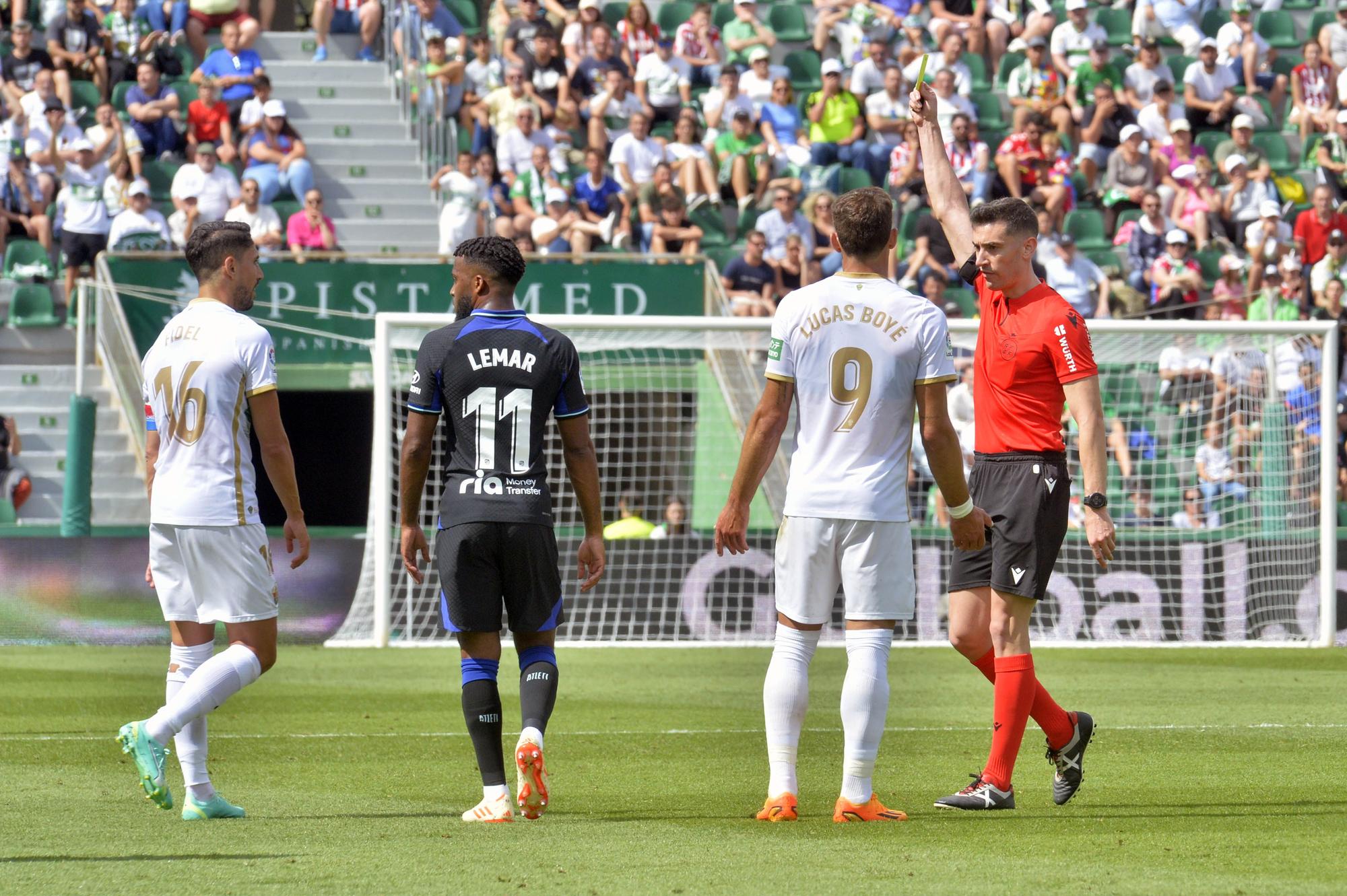 El Elche vacuna al Atlético de Madrid