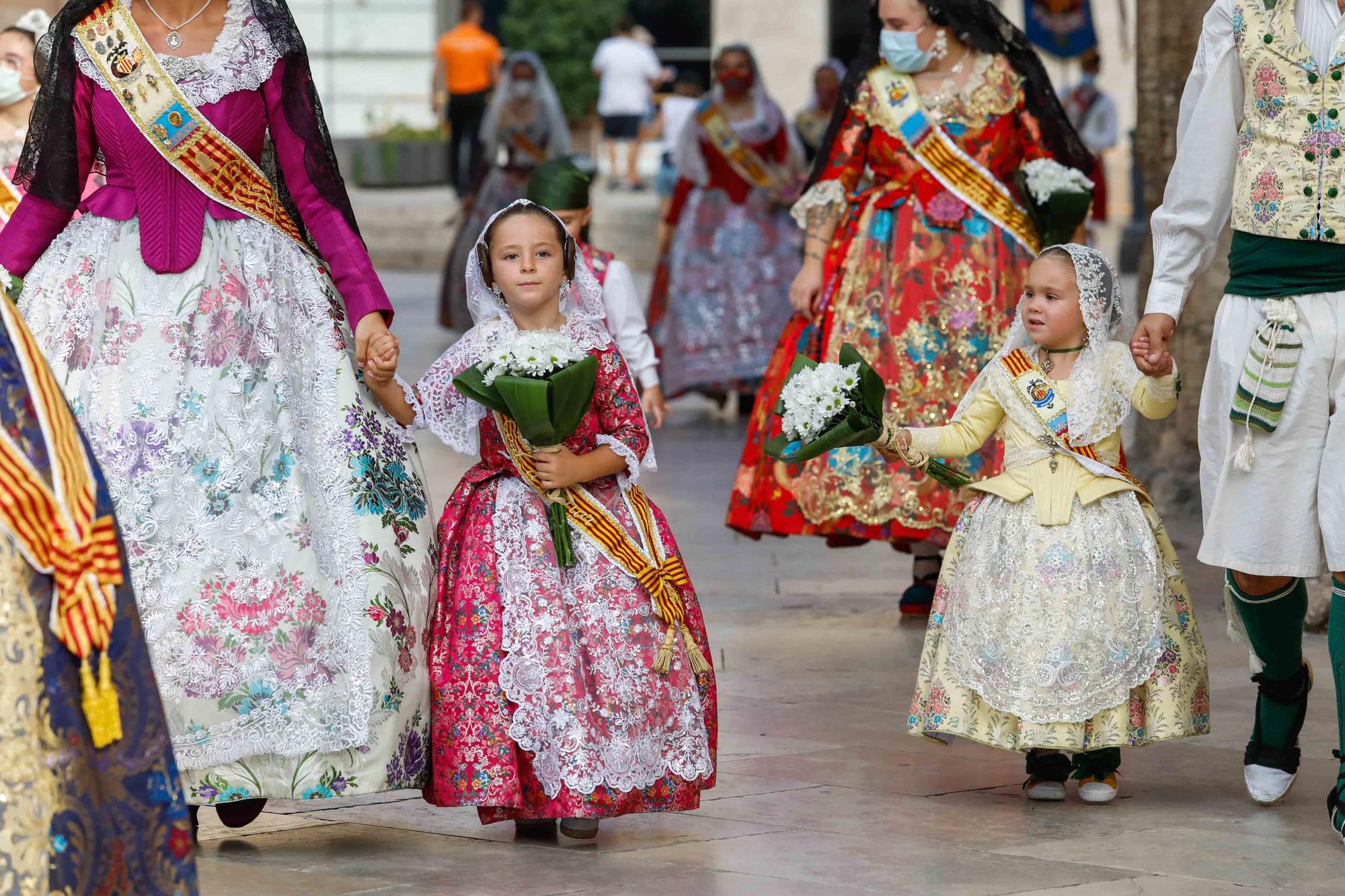 Búscate en el primer día de la ofrenda por las calles del Mar y Avellanas entre las 18:00 y las 19:00 horas