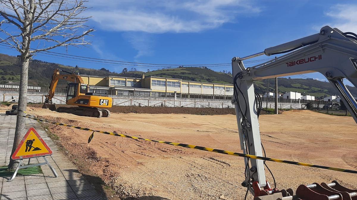 El nuevo espacio de aparcamiento en Vega de Sariego