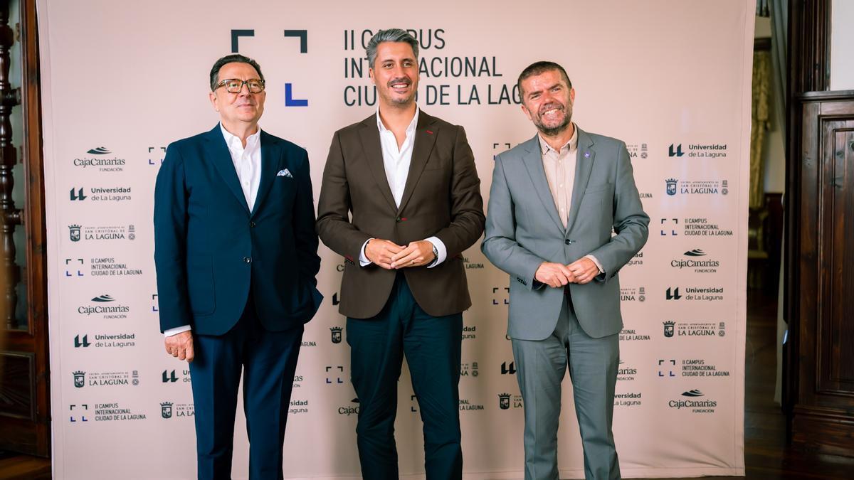 Humberto Orán, Luis Yeray Gutiérrez y Francisco García, durante el II Campus Internacional Ciudad de La Laguna