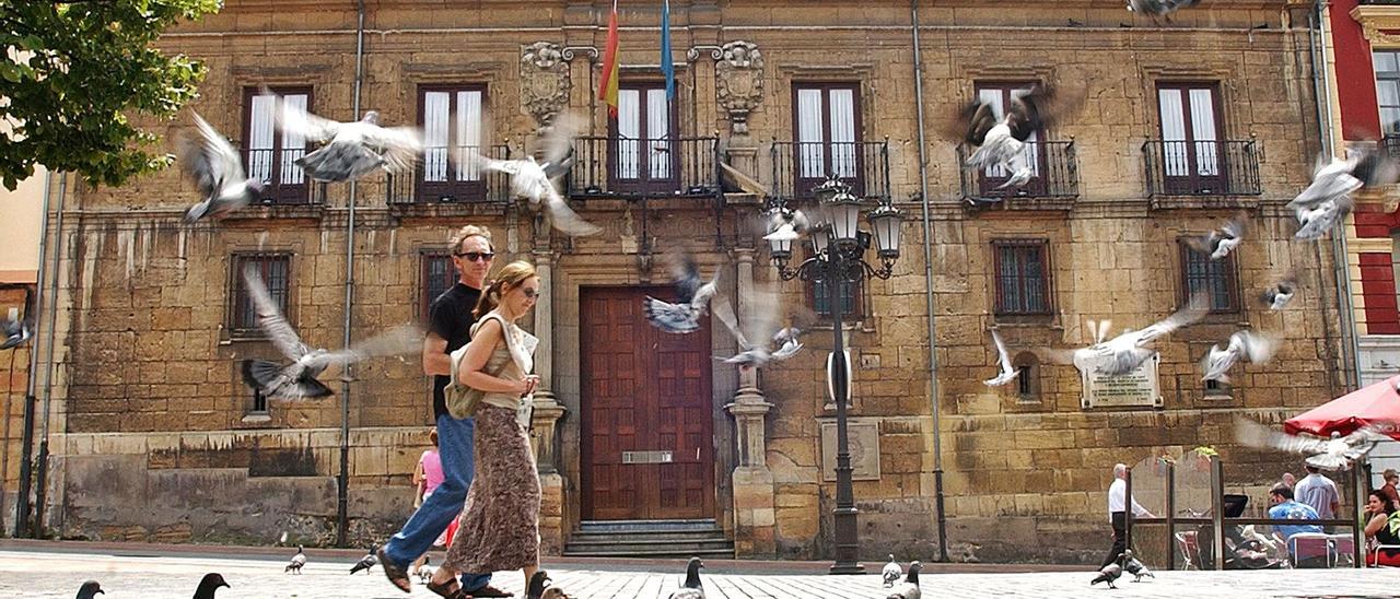 Fachada principal del palacio de los Condes de Toreno, que alberga la sede del RIDEA. | LNE