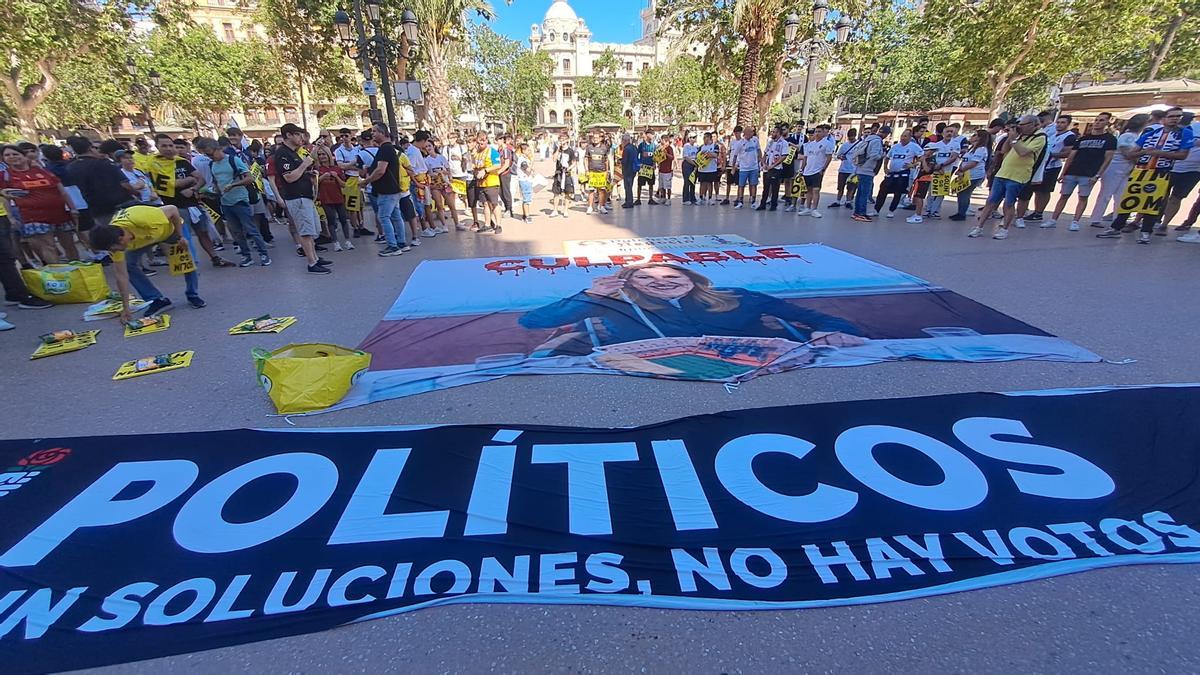 Una de las pancartas más grandes en la manifestación de este sábado 23 de mayo