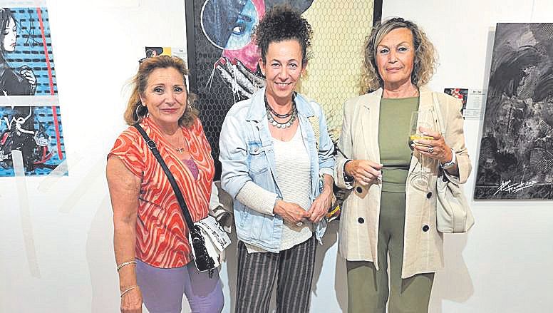 Marisa Fernández, Anne Vigues y Dolores Elías.